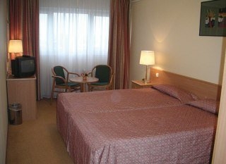 Imagen de la habitación del Hotel STADION. Foto 3