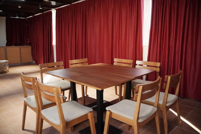 Imagen del bar/restaurante del Hotel STAR INN, Argel Provincia. Foto 1