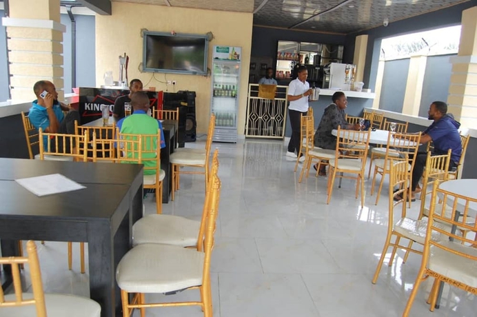 Imagen del bar/restaurante del Hotel STAR SAPPHIRE LUXURY HOTELS LTD. Foto 1