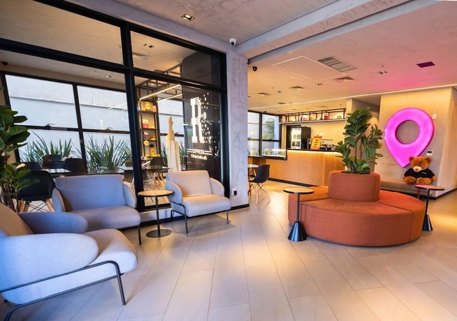 Imagen de los interiores del Hotel STAY Urb&agrave; Home. Foto 14