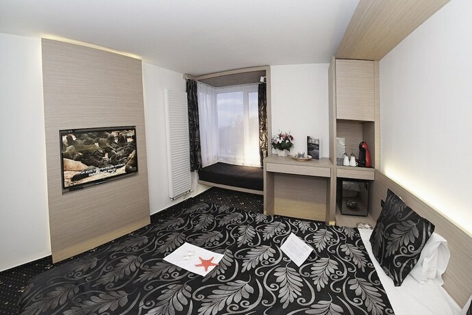 Imagen general del Hotel STEAUA DE MARE - Eforie Resor. Foto 5