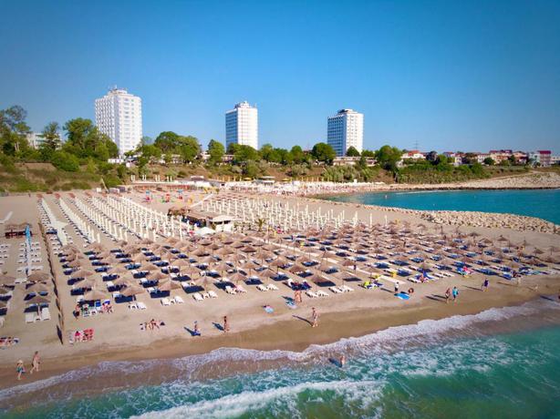 Imagen de los exteriores del Hotel STEAUA DE MARE - Eforie Resort. Foto 14