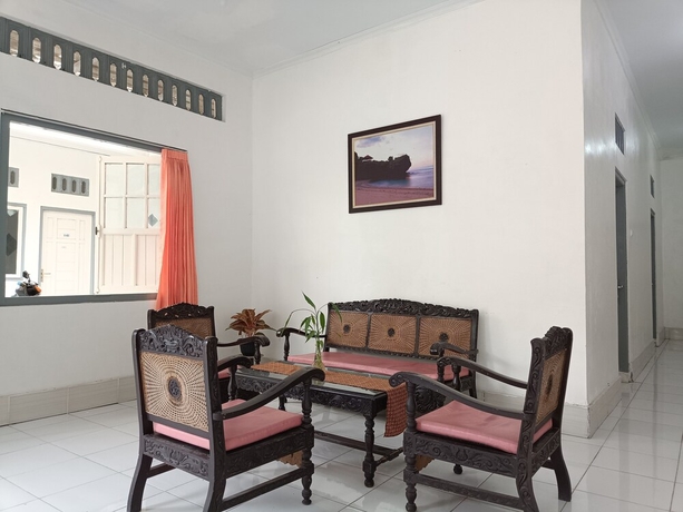 Imagen de los interiores del Hotel STIPRAM Kaliurang Yogyakarta. Foto 16