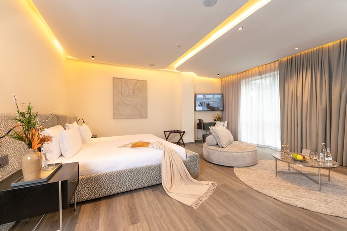 Imagen de la habitación del Hotel SUITES BY LE REVE. Foto 3