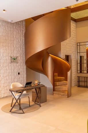 Imagen de los interiores del Hotel SUITES BY LE REVE. Foto 15
