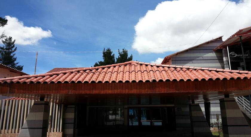 Imagen de los exteriores del Hotel SUITES DON CARLOS. Foto 6