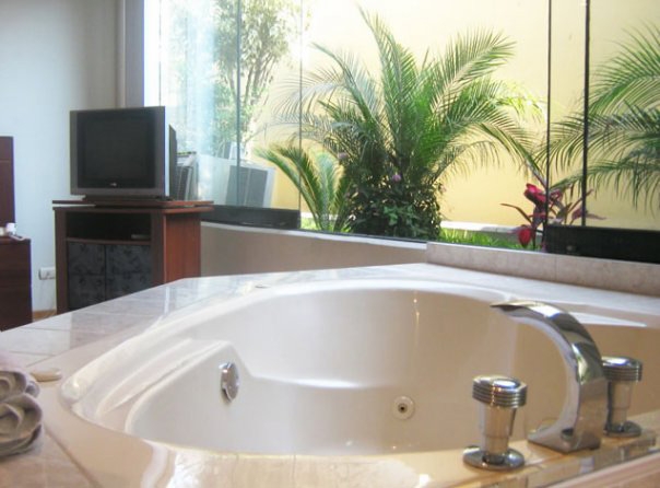 Imagen de la habitación del Hotel SUITES ORRANTIA. Foto 3