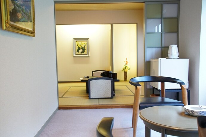 Imagen de la habitación del Hotel SUIZANSOU. Foto 20