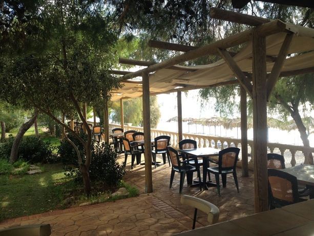 Imagen del bar/restaurante del Hotel SUN KINETA Beach Front. Foto 5