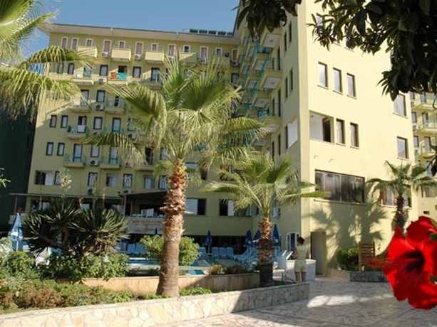 Imagen general del Hotel SUNFIRE BEACH. Foto 2