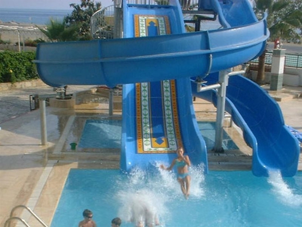 Imagen general del Hotel SUNFIRE BEACH. Foto 3