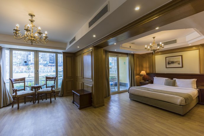 Imagen de la habitación del Hotel SUNRISE Alex Avenue. Foto 3