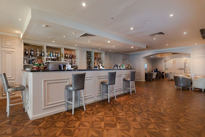 Imagen de los interiores del Hotel SUNRISE Alex Avenue. Foto 13