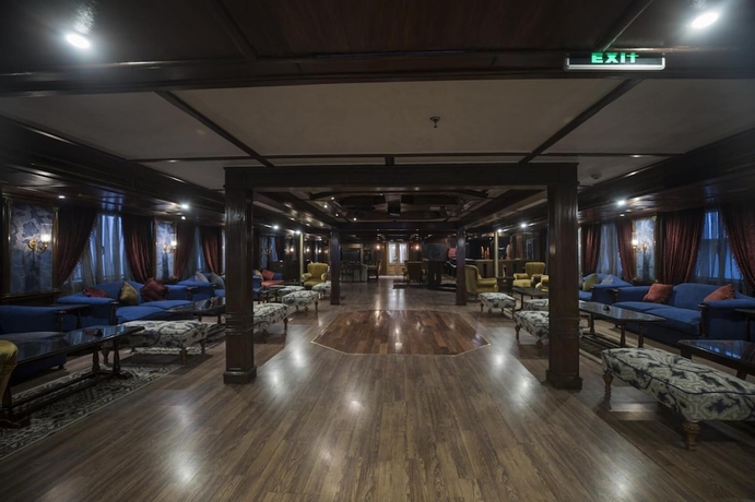 Imagen del bar/restaurante del Hotel SUNRISE Terramar Cruise. Foto 4