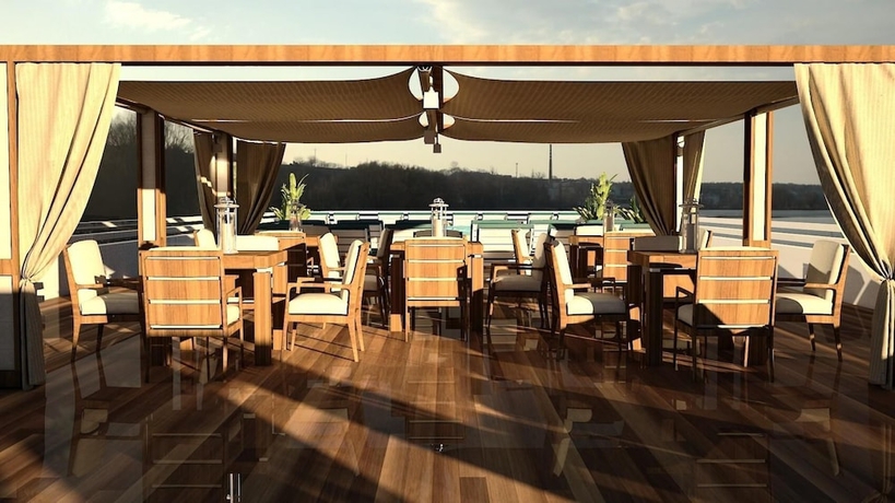 Imagen de los exteriores del Hotel SUNRISE Terramar Cruise. Foto 15