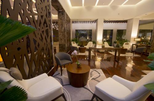 Imagen general del Hotel SUNSOL UNIK Luxury. Foto 2
