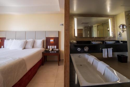 Imagen de la habitación del Hotel SUNSOL UNIK Luxury. Foto 20