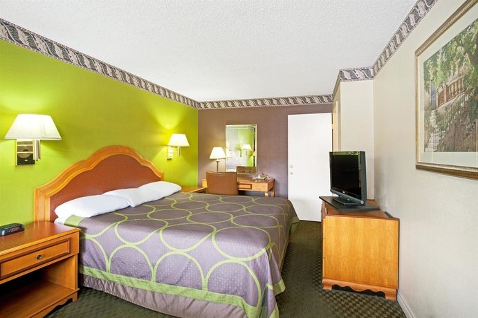 Imagen de la habitación del Hotel SUPER 8 LOS ANGELES - ALHAMBRA. Foto 3