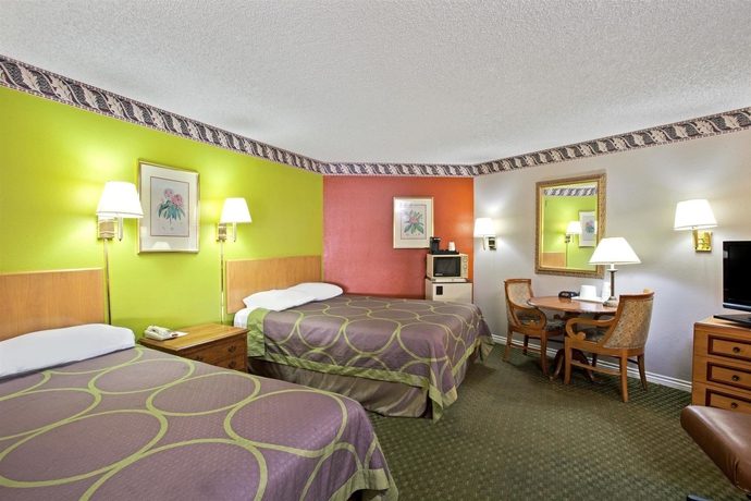 Imagen de la habitación del Hotel SUPER 8 LOS ANGELES - ALHAMBRA. Foto 4