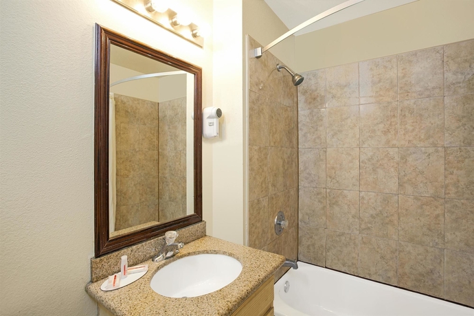 Imagen de la habitación del Hotel SUPER 8 LOS ANGELES - ALHAMBRA. Foto 6