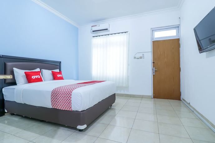 Imagen de la habitación del Hotel SUPER OYO 1755 De\'balcon Accomodation Near Ngurah Rai Airport. Foto 12