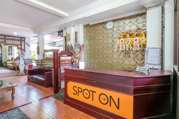 Imagen de los interiores del Hotel SUPER OYO 1927 Candra Adigraha. Foto 17