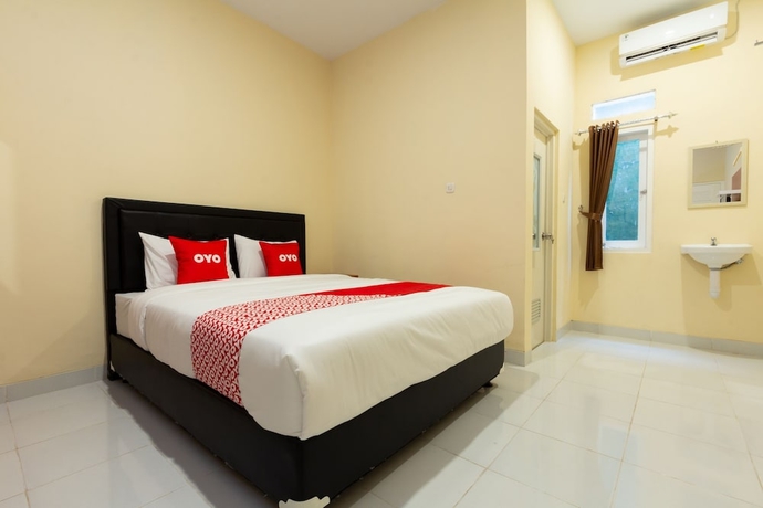 Imagen de la habitación del Hotel SUPER OYO 2008 Sellinas Family Residence Syariah. Foto 2