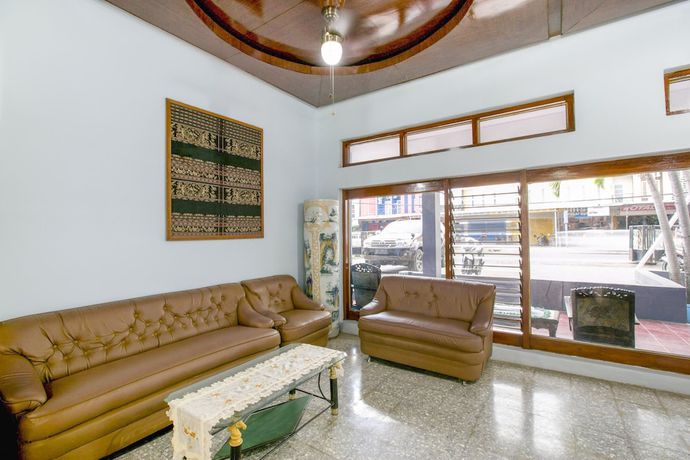 Imagen de los interiores del Hotel SUPER OYO 2320 Charvita. Foto 16