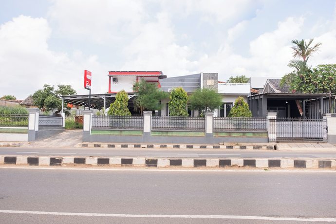 Imagen general del Hotel SUPER OYO 2919 Andung Residence. Foto 1