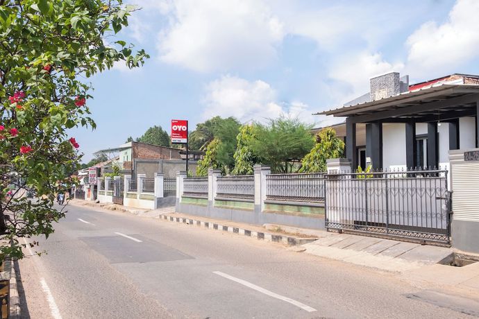 Imagen general del Hotel SUPER OYO 2919 Andung Residence. Foto 3