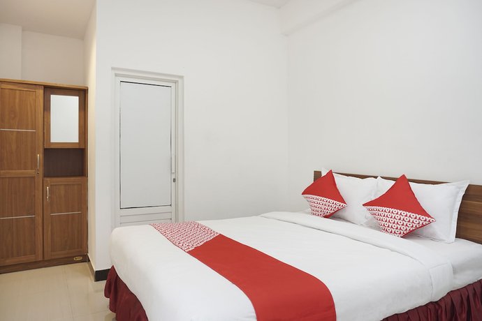 Imagen de la habitación del Hotel SUPER OYO 409 Pondok Helomi. Foto 10