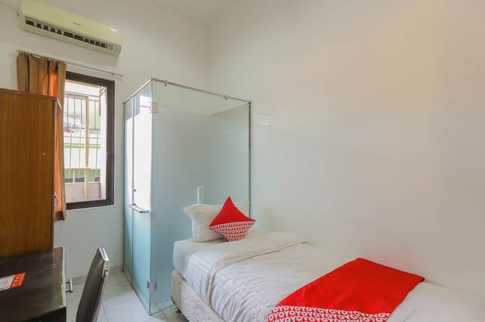 Imagen de la habitación del Hotel SUPER OYO 866 Idola Residence. Foto 8