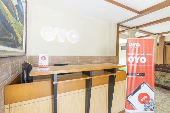 Imagen de los interiores del Hotel SUPER OYO 890 Dewi Fortuna Guest House. Foto 15