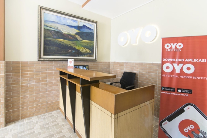 Imagen de los interiores del Hotel SUPER OYO 890 Dewi Fortuna Guest House. Foto 17