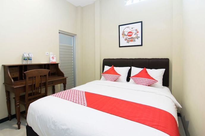 Imagen de la habitación del Hotel SUPER OYO 890 Dewi Fortuna Guest House. Foto 6