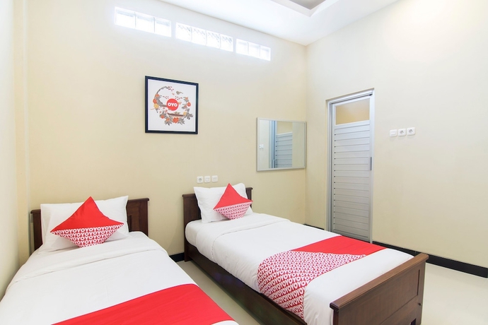 Imagen de la habitación del Hotel SUPER OYO 890 Dewi Fortuna Guest House. Foto 7