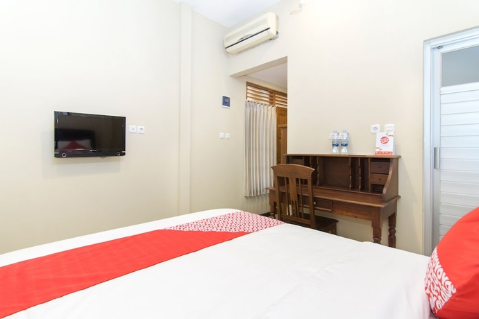 Imagen de la habitación del Hotel SUPER OYO 890 Dewi Fortuna Guest House. Foto 10