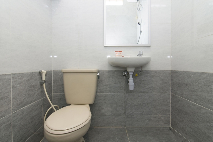 Imagen de la habitación del Hotel SUPER OYO 890 Dewi Fortuna Guest House. Foto 14