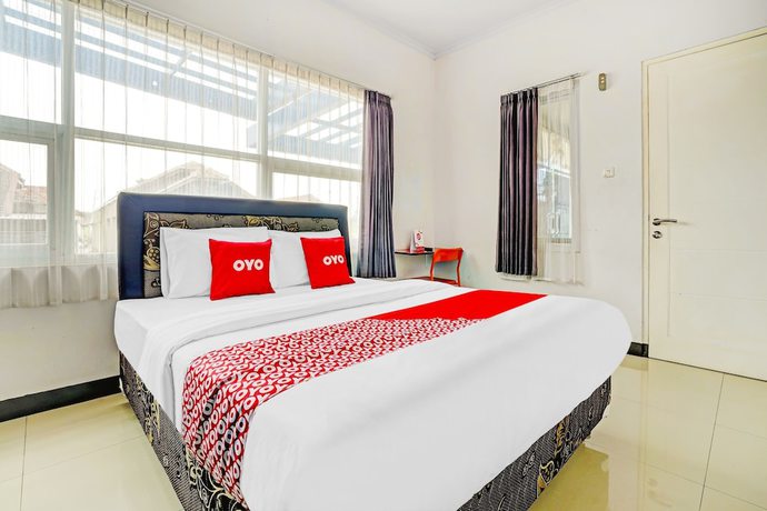 Imagen de la habitación del Hotel SUPER OYO 90324 Si Jalak Guest House. Foto 12