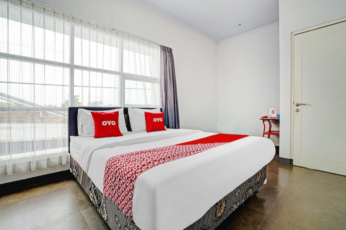 Imagen de la habitación del Hotel SUPER OYO 90324 Si Jalak Guest House. Foto 14