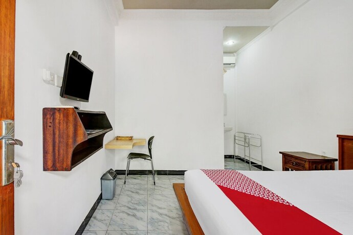 Imagen general del Hotel SUPER OYO 90672 Adhya Guest House Lombok. Foto 9