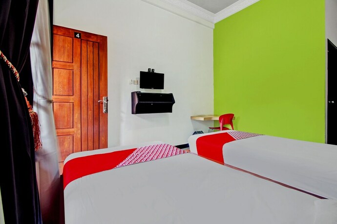 Imagen general del Hotel SUPER OYO 90672 Adhya Guest House Lombok. Foto 14