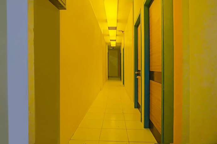 Imagen de los interiores del Hotel SUPER OYO 92271 Orienchi 3. Foto 11
