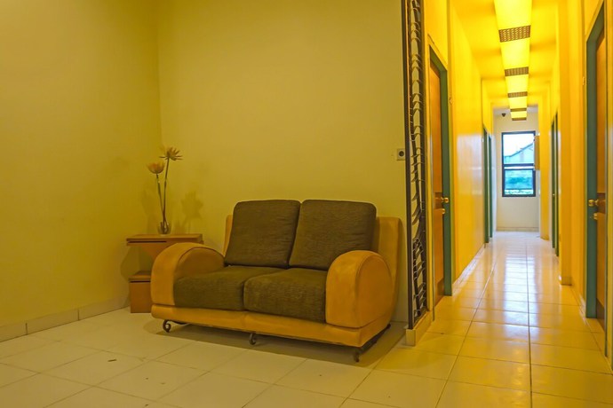 Imagen de los interiores del Hotel SUPER OYO 92271 Orienchi 3. Foto 12