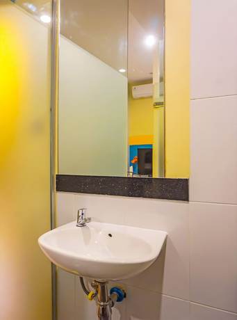 Imagen de la habitación del Hotel SUPER OYO 92271 Orienchi 3. Foto 10