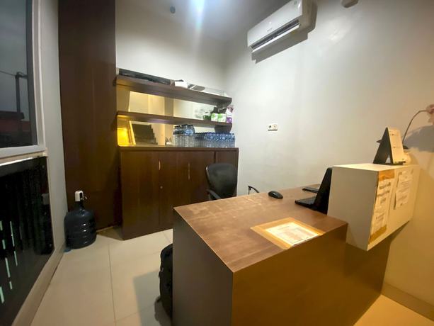 Imagen de los interiores del Hotel SUPER OYO 93287 Pioneer Pasar Baru. Foto 8