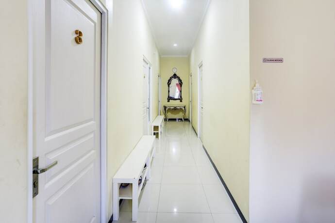 Imagen general del Hotel SUPER OYO Capital O 3971 Griya Loka Syariah 1 Sampangan. Foto 11