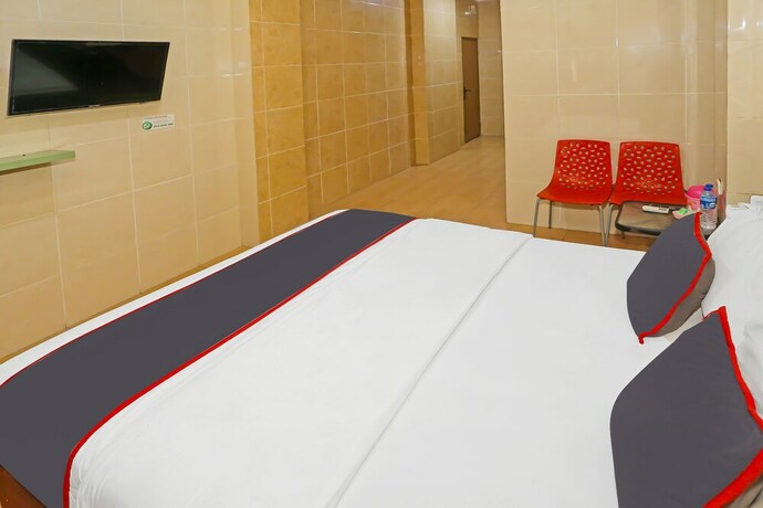 Imagen general del Hotel SUPER OYO Capital O 92676 Sion Holiday. Foto 12