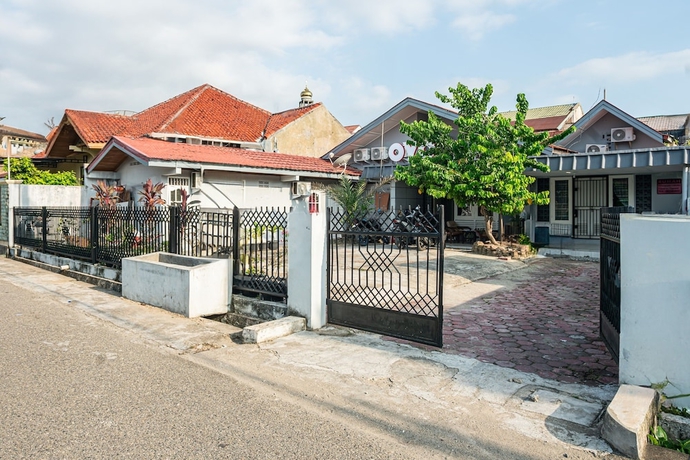 Imagen general del Hotel SUPER OYO Gandaria Guest House Near Masjid Raya Sumatera Barat. Foto 1