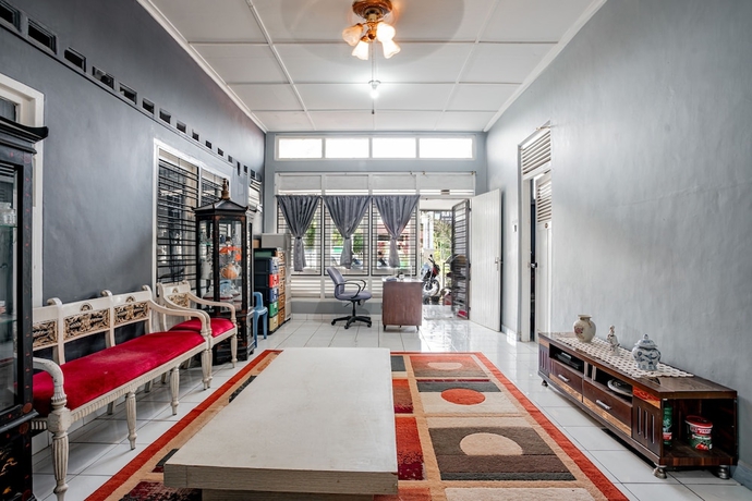 Imagen de los interiores del Hotel SUPER OYO Gandaria Guest House Near Masjid Raya Sumatera Barat. Foto 15